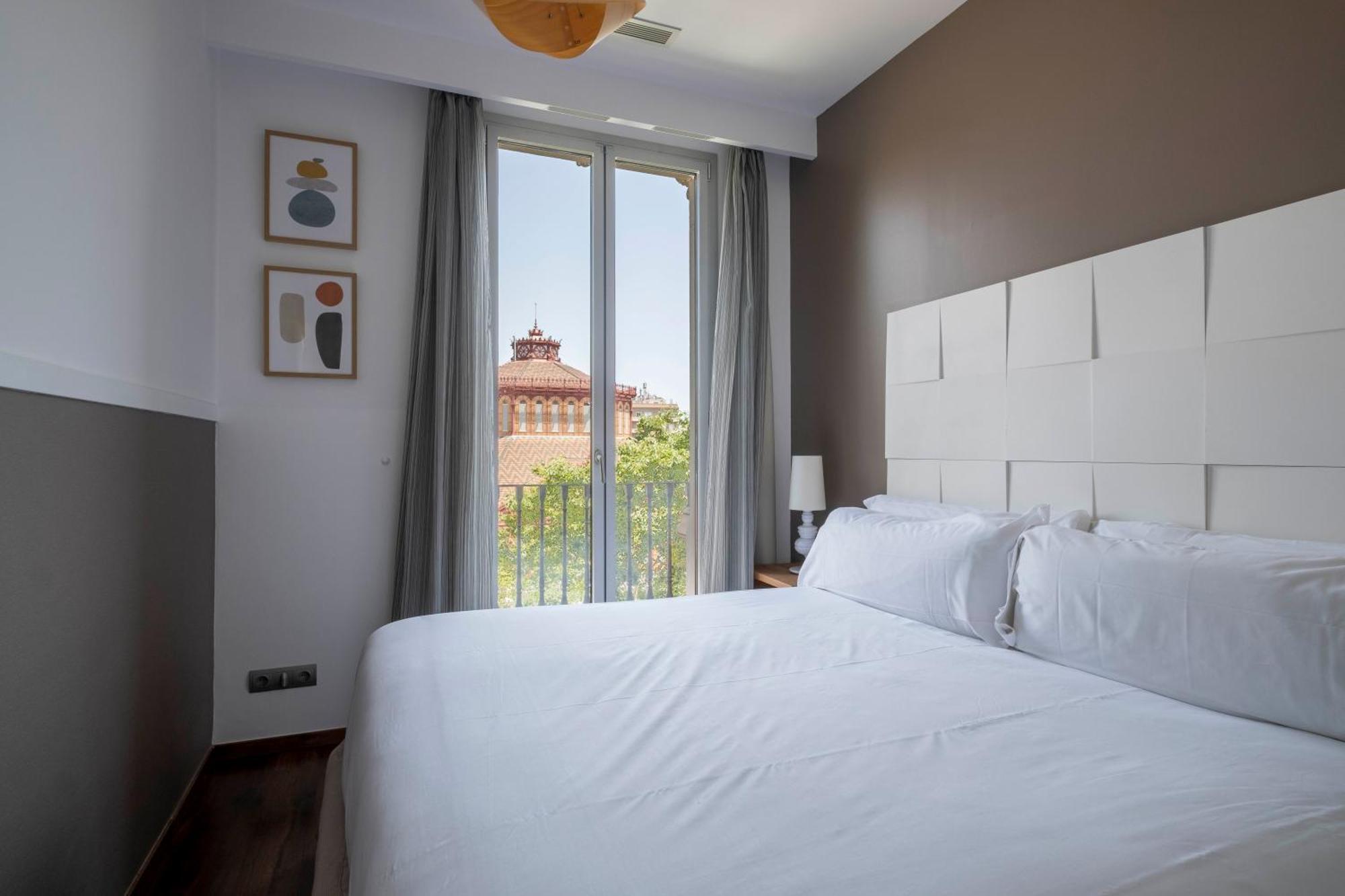 Aspasios Market Balconies Apartments Barcelona Room photo