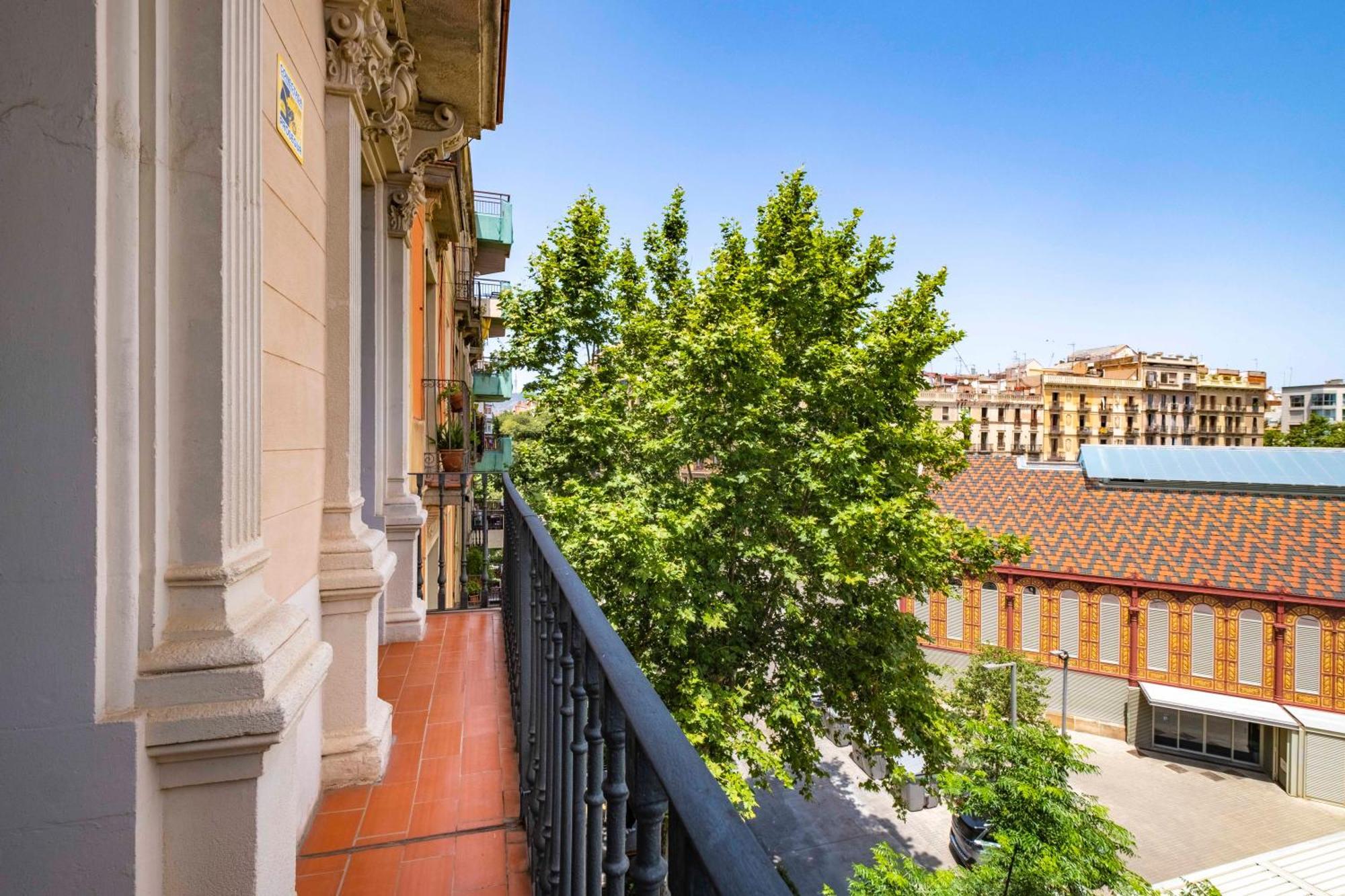 Aspasios Market Balconies Apartments Barcelona Room photo